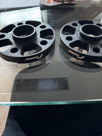 Spoorverbreders golf 7/8 gti gtd clubsport/R20 20mm beschikbaar voor biedingen