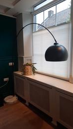 Booglamp zwart met wit marmeren voet, Huis en Inrichting, Lampen | Vloerlampen, Ophalen, Zo goed als nieuw