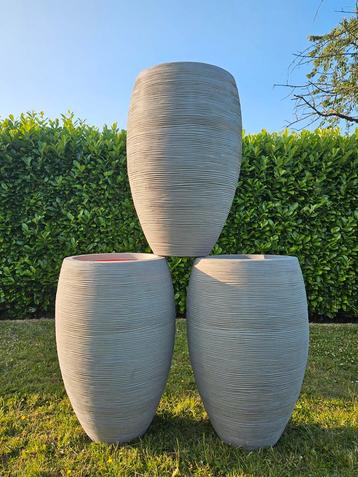 Aanbieding NIEUWE Capi bloempotten betonlook 50% korting beschikbaar voor biedingen