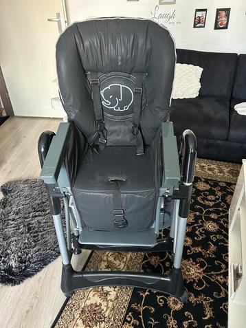 Kinder Eetstoel - Veilig en Comfortabel! beschikbaar voor biedingen