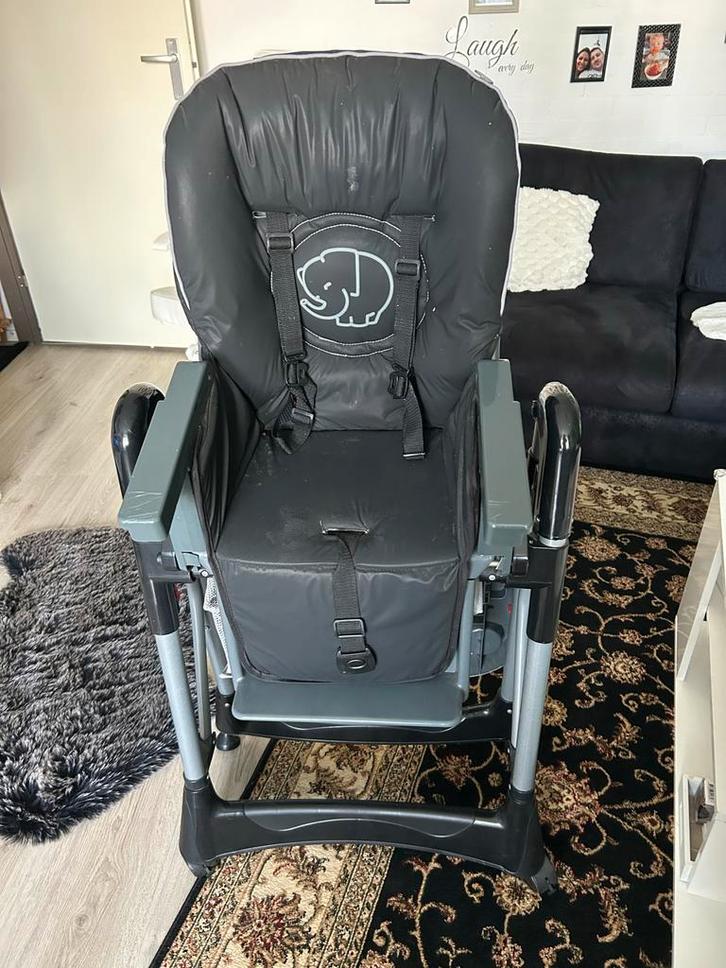 Kinder Eetstoel - Veilig en Comfortabel!, Kinderen en Baby's, Kinderstoelen, Gebruikt, Overige typen, Afneembaar eetblad, Ophalen of Verzenden