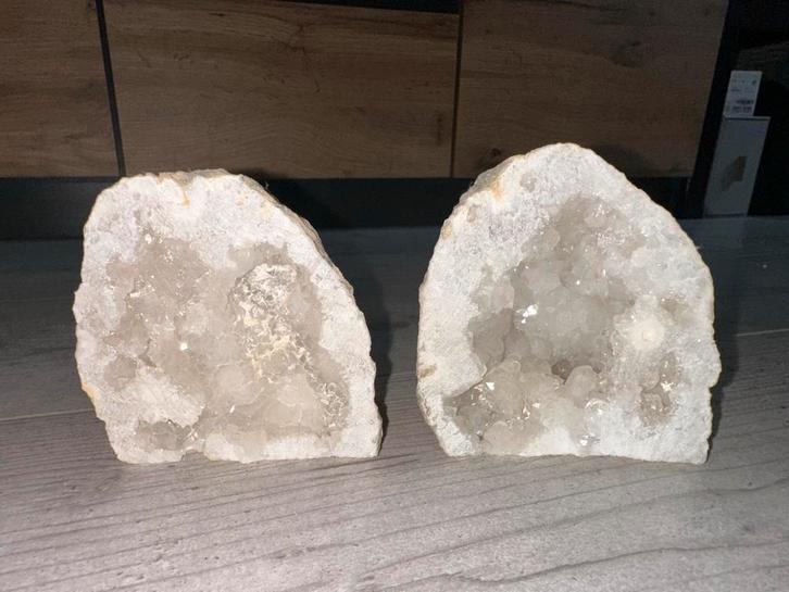 Geodes met Kristallen - Set van 2, Verzamelen, Mineralen en Fossielen, Mineraal, Ophalen of Verzenden