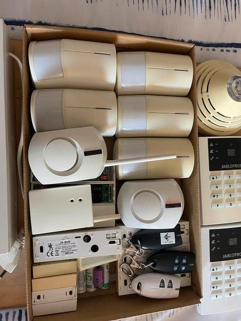 De Jablotron 80 Oasis en de ja-63 profi, Doe-het-zelf en Verbouw, Alarmsystemen, Gebruikt, Compleet systeem, Raam of Deur, Draadloos