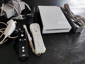Nintendo Wii compleet met 2 controllers beschikbaar voor biedingen