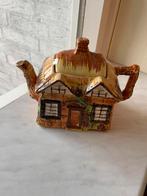 Theepot The Olde Cottage, Keramiek, Overige typen, Ophalen of Verzenden, Zo goed als nieuw