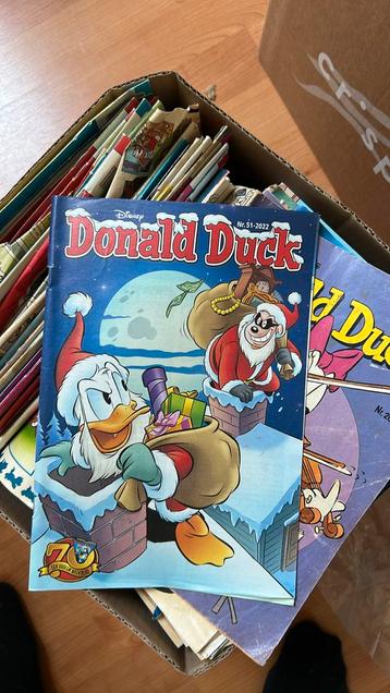 Doosje oude Donald Ducks beschikbaar voor biedingen