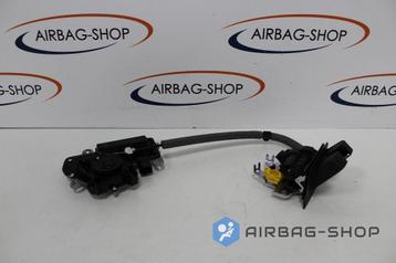 Audi A3 8Y Kofferklep slot 3V5827887C 4M0827506D set beschikbaar voor biedingen