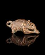 Oude Romeinse bronzen muisvormige hanger (1e - 3e eeuw n.C.), Ophalen of Verzenden, Brons, Hanger