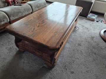 Eikenhouten salontafel....ophalen tegen elk aannemelijk bod  beschikbaar voor biedingen