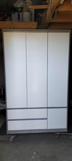 Ruime kledingkast, Ophalen, 200 cm of meer, Zo goed als nieuw, 200 cm of meer