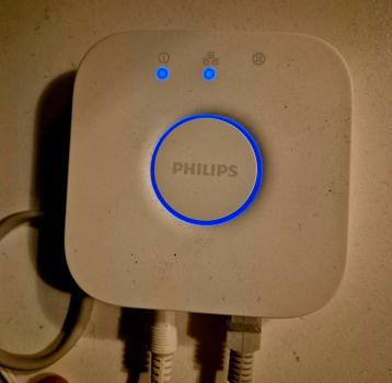 Philips Hue Bridge beschikbaar voor biedingen