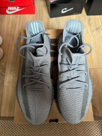 Adidas Yeezy 350 V2 Steel Grey - Nieuw beschikbaar voor biedingen