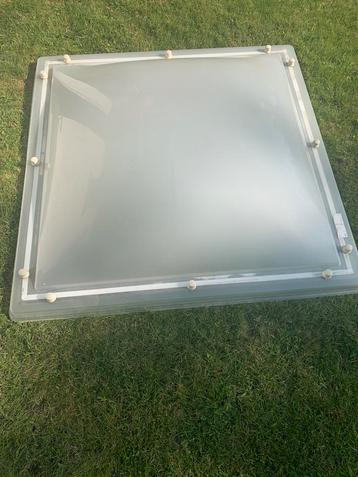 Lichtkoepel 1x1m goede staat schuur mancave carport beschikbaar voor biedingen