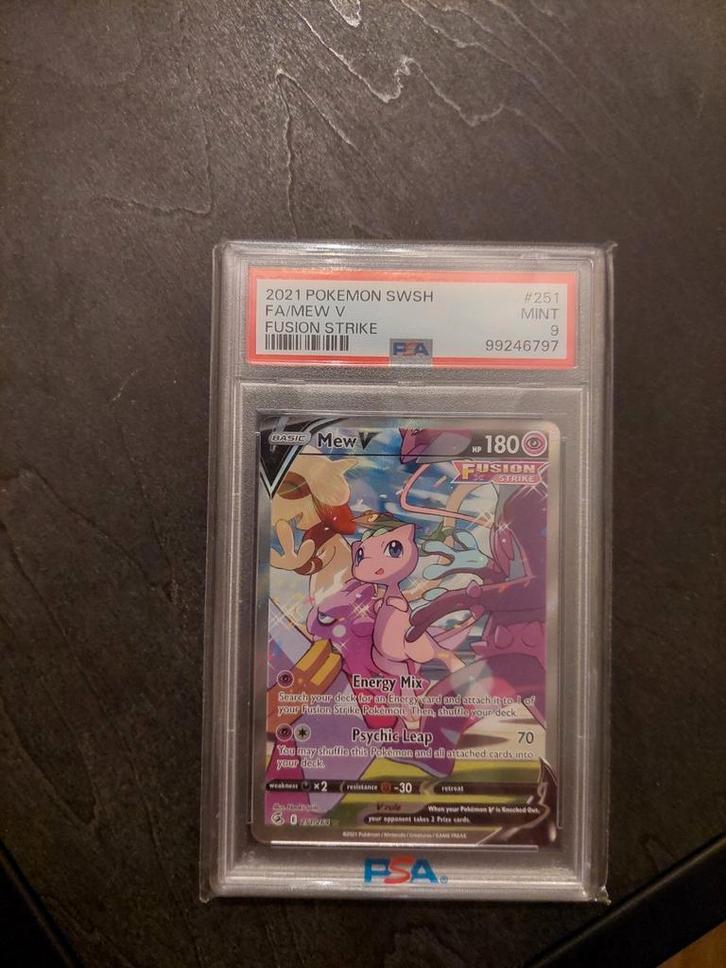Mew FST251 PSA 9 - Resub voor PSA 10?, Hobby en Vrije tijd, Verzamelkaartspellen | Pokémon, Zo goed als nieuw, Losse kaart, Foil