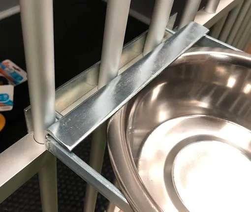 Honden bench extra sterk medium 60cm x 91cm, Dieren en Toebehoren, Hondenbenches, Zo goed als nieuw, Ophalen