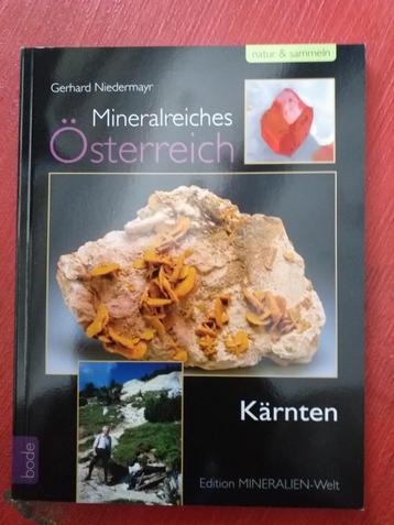 Mineralen boek in Oostenrijk  beschikbaar voor biedingen