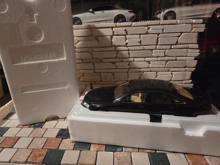 Audi A8 D3 2006 W12 1:18 Kyosho, Hobby en Vrije tijd, Modelauto's | 1:18, Zo goed als nieuw, Auto, Kyosho, Ophalen