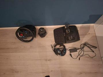 Logitech g29 inclusief schakelpook en headset beschikbaar voor biedingen