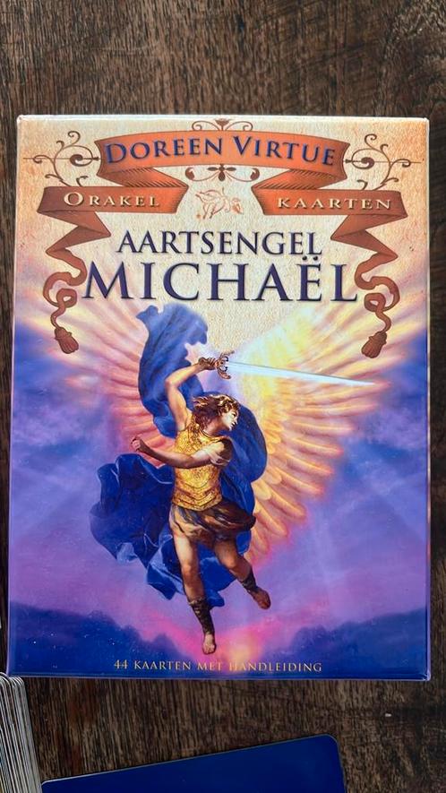 Doreen Virtue - Aartsengel Michael Orakel, Boeken, Esoterie en Spiritualiteit, Zo goed als nieuw, Overige typen, Tarot of Kaarten leggen