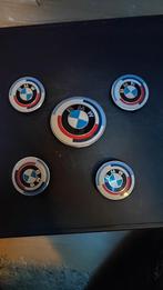 BMW 50-jarig jubileumeditie naafkappen en motorkap embleem, Auto diversen, Wieldoppen, Ophalen of Verzenden, Nieuw