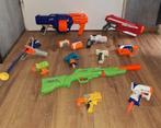 Nerf speelgoed pistolen en een pijl en boog pistool, Ophalen of Verzenden, Zo goed als nieuw