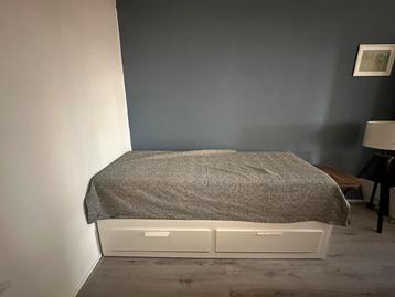 IKEA Brimnes Bed + 2 Matrassen