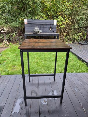 Gratis Hogere Tafel beschikbaar voor biedingen