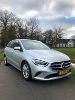 Mercedes-Benz B-Klasse B180 136PK bj 2021 Grijs Weinig km’s!, Auto's, Mercedes-Benz, Voorwielaandrijving, 65 €/maand, 136 pk, 4 cilinders