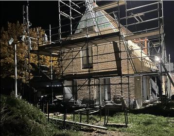 Steiger Kwikform voor compleet woonhuis beschikbaar voor biedingen