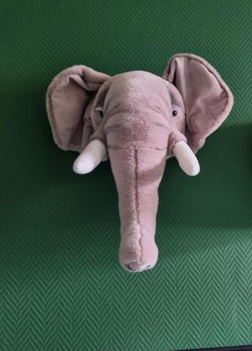 Olifant Wanddecoratie Knuffel beschikbaar voor biedingen
