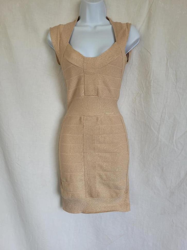 Prachtige roze glitter cocktailjurk mt 36 French Connection, Kleding | Dames, Gelegenheidskleding, Zo goed als nieuw, Cocktailjurk