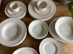Uitgebreid servies roomwit, Huis en Inrichting, Keuken | Servies, Ophalen, Zo goed als nieuw, Overige stijlen, Porselein