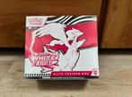 Pokémon White Flare Elite Trainer Box Reshiram, Verzenden, Nieuw, Overige typen, Foil