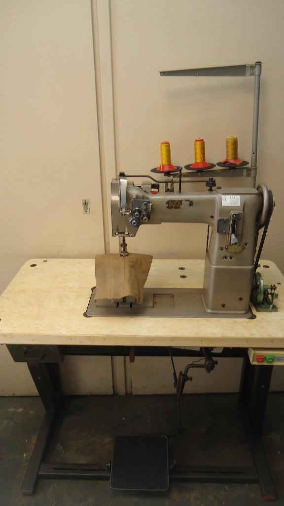 Industrie Pfaff Zuilnaaimachine 2 Naalds 3 Voudig transport, Hobby en Vrije tijd, Naaimachines en Toebehoren, Gebruikt, Naaimachine