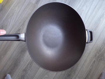 SCANPAN  WOK  32 cm  uitst.staat beschikbaar voor biedingen