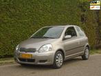 Toyota Yaris 1.3 VVT-i SolAUTOMAAT.., Auto's, Gebruikt, 4 cilinders, 400 kg, Origineel Nederlands