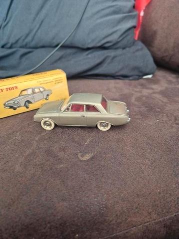 Dinky toys  france Ford taunus 17m UNIEK beschikbaar voor biedingen