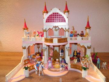 Playmobil groot Sprookjes kasteel met koets enz. Zie foto's. beschikbaar voor biedingen
