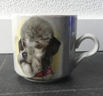 Oude Poedel beker paarlmoer hondenbeker mok hond beschikbaar voor biedingen