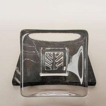 Kosta Boda Bertil Vallien Dish of the Day beschikbaar voor biedingen