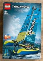 LEGO Technic Catamaran - 42105, Ophalen of Verzenden, Zo goed als nieuw