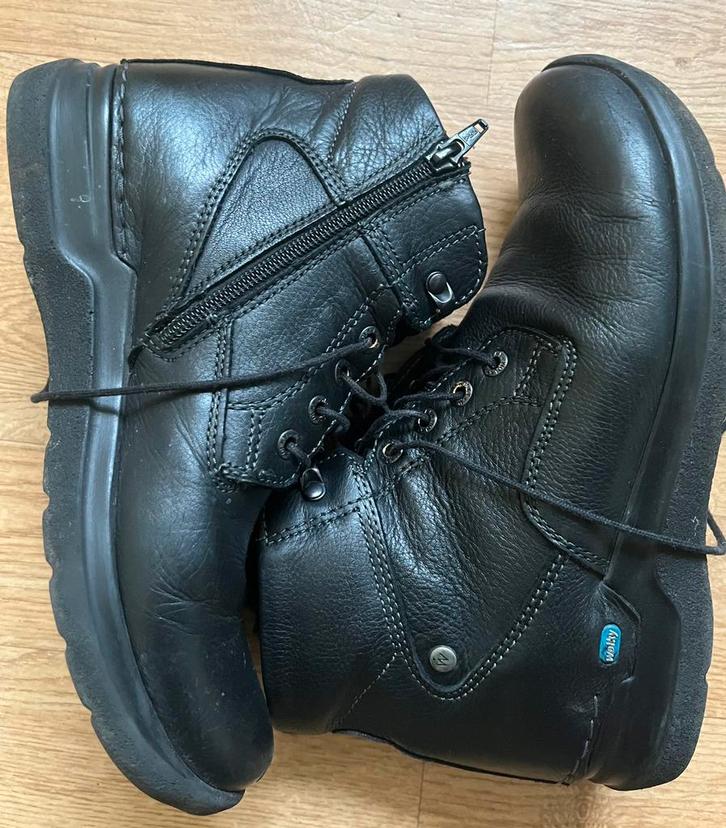 zwarte Wolkies met rits 39 gedragen nog heel mooi, Kleding | Dames, Schoenen, Zo goed als nieuw, Lage of Enkellaarzen, Zwart, Verzenden