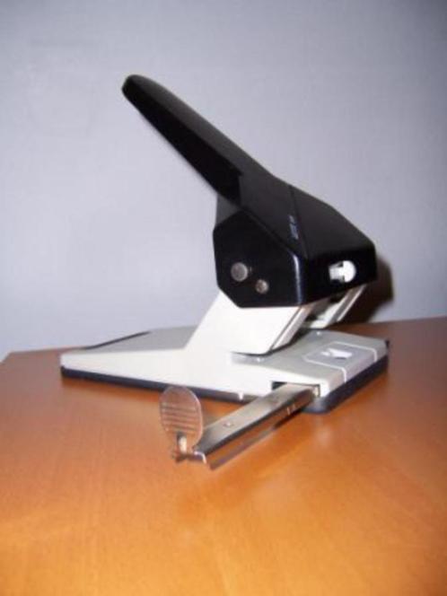 Zware Perforator LEITZ 5180; als nieuw! [N738.1236]3, Diversen, Bureau-accessoires, Ophalen