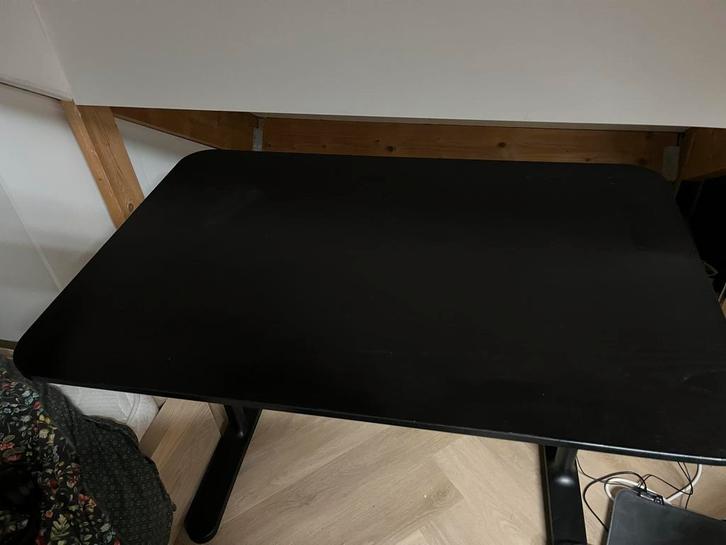 IKEA Bekant Bureau Zwart 140x80 - Gebruikt, Huis en Inrichting, Tafelonderdelen, Gebruikt, Tafelblad, 100 tot 150 cm, 50 tot 100 cm