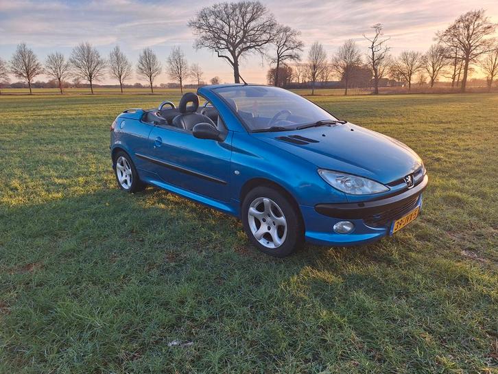 Peugeot 206 1.6 16V CC 2002 Blauw, Auto's, Peugeot, Bedrijf, ABS, Airbags, Airconditioning, Bluetooth, Boordcomputer, Elektrische ramen
