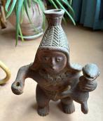 Beeld van man met vogel, precolumbiaanse stijl, Ophalen of Verzenden