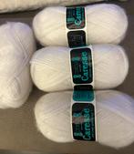 Witte HEMA Caresse Wol - 4 Bollen, Ophalen of Verzenden, Nieuw, Breien of Haken, Wol of Garen