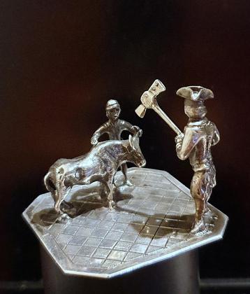 Antiek zilveren miniatuur KOEDODERS  beschikbaar voor biedingen