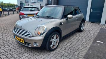 Mini 1.6 16V Cooper / motorschade beschikbaar voor biedingen
