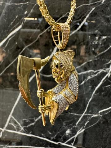 14k Gouden Slasher Hanger beschikbaar voor biedingen